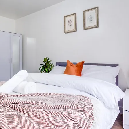 Comfy Home-windrush Grove Hébergement de vacances *